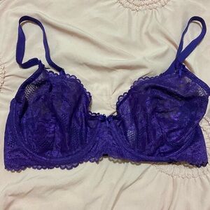 Elegant Lace Underwire Bra in Rich Purple with shimmer fabric